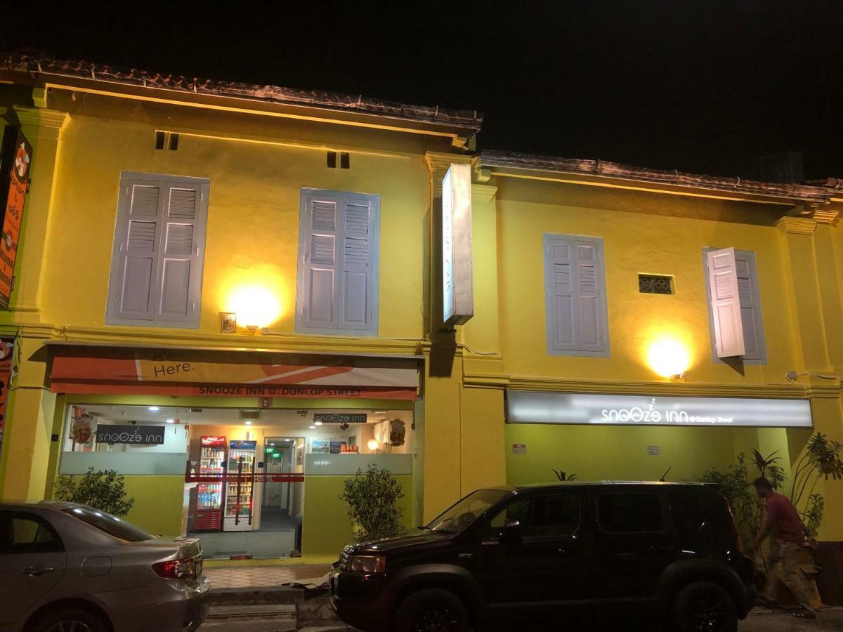 Asrama Snooze @dunlop Street Singapura